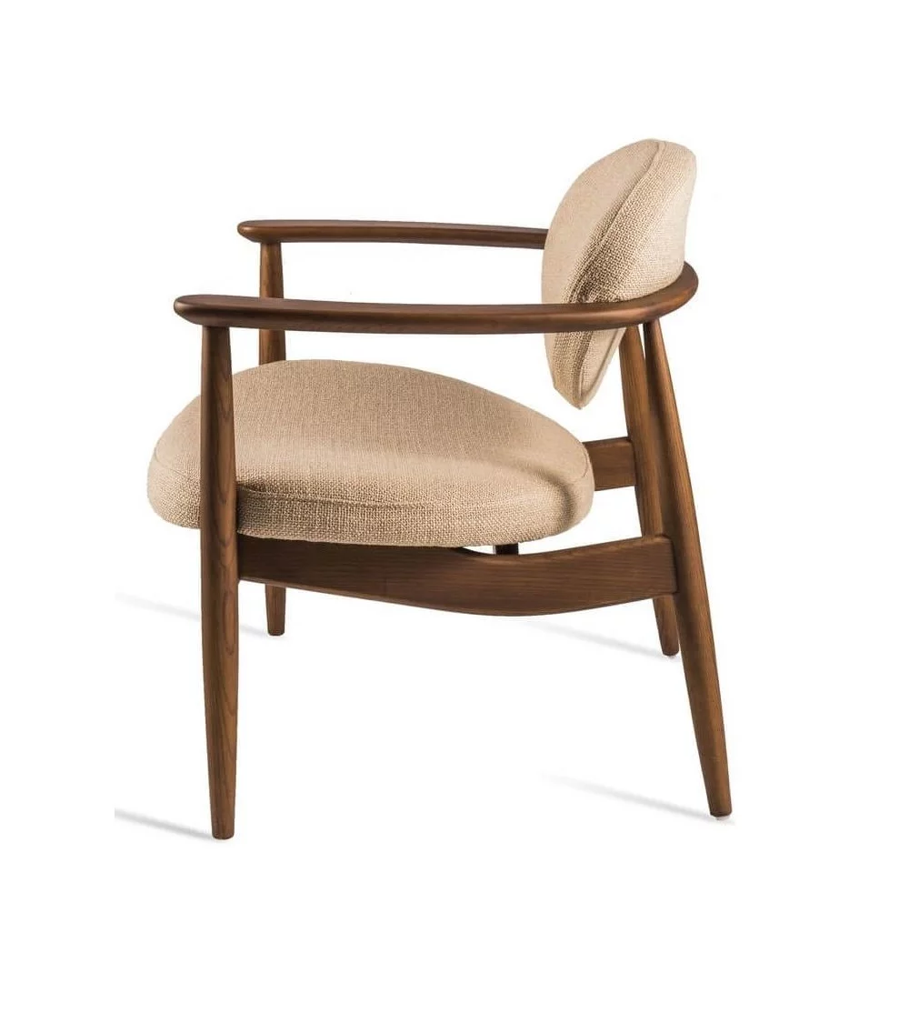 Fauteuil scandinavisch design ROUNDY POLS POTTEN stoel in hout en stof