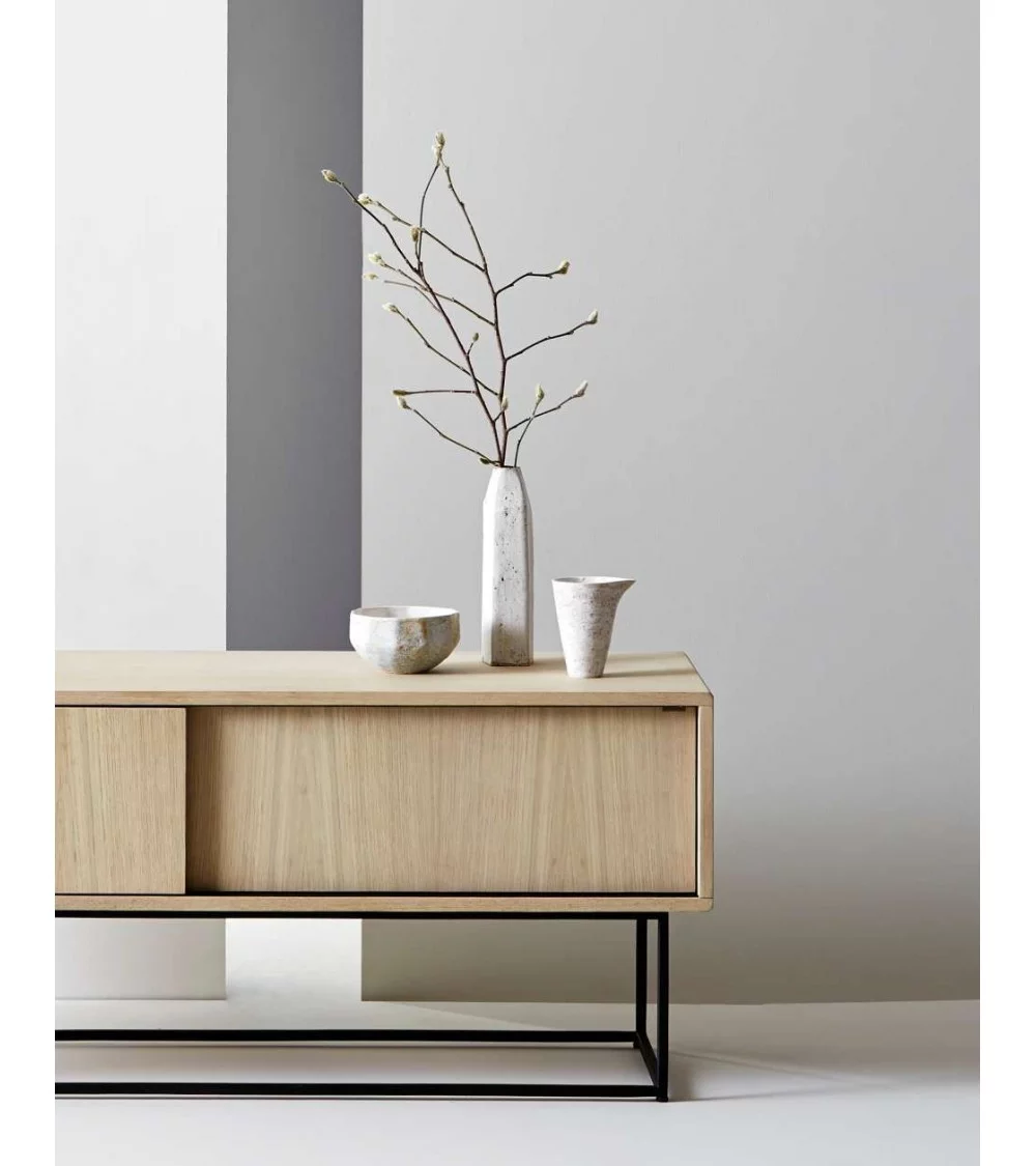 Niedriges Sideboard aus Holz Virka - WOUD - Design eines niedrigen
