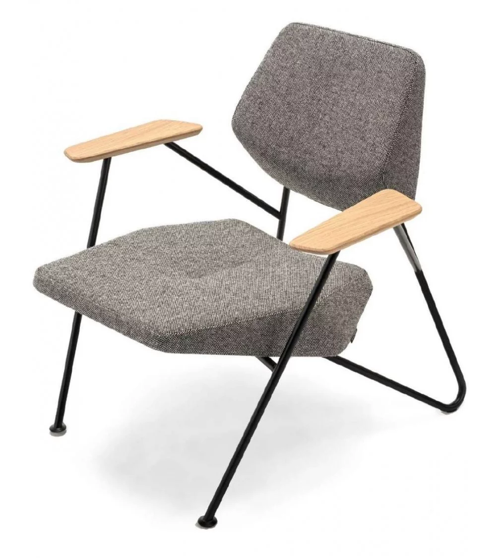 Sessel im modernen Design POLYGON - PROSTORIA grauer Stoff, schwarzes Gestell, Holzarmlehnen