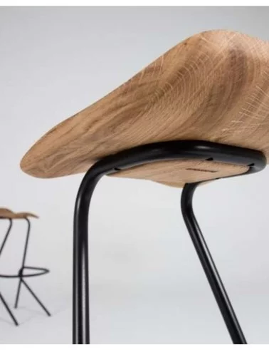 Design bar stool in wood and STRAIN - PROSTORIA